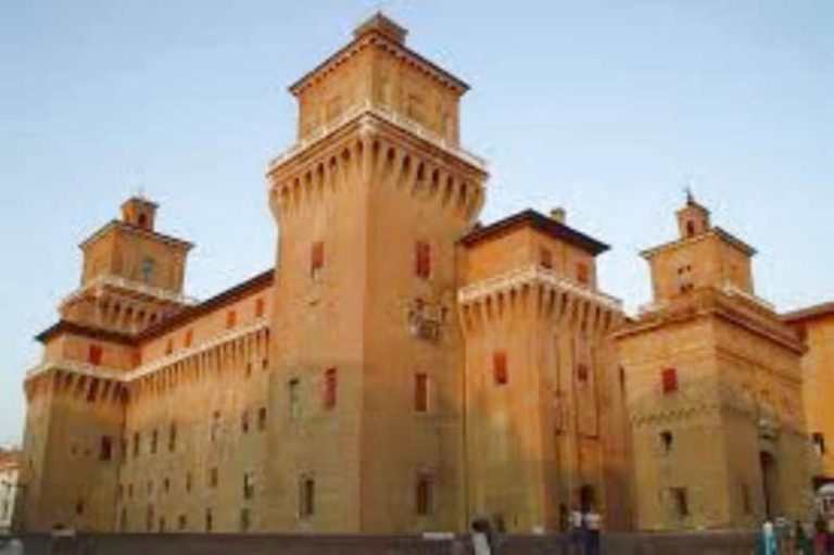 Cartomante a Ferrara, uso della cartomanzia a Ferrara per i problemi della vita quotidiana