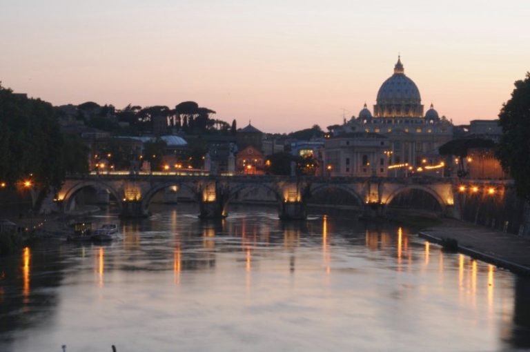 Cartomante a Roma, uso della cartomanzia a Roma per i problemi della vita quotidiana